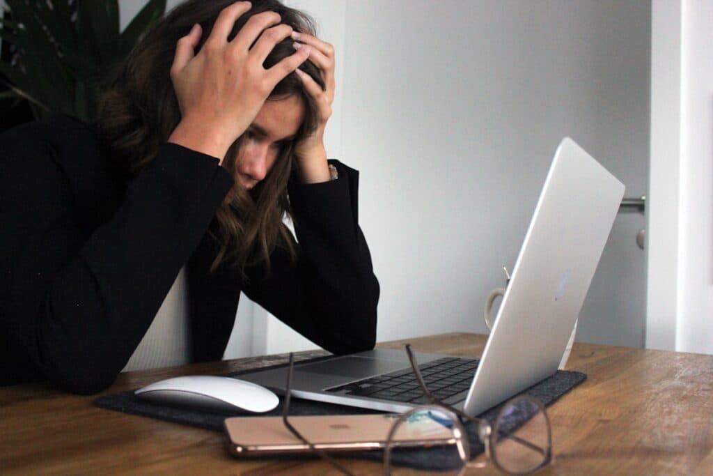 Burn-out et stress professionnel - Hypnotherapie a Lille avec Tony Dhalleine